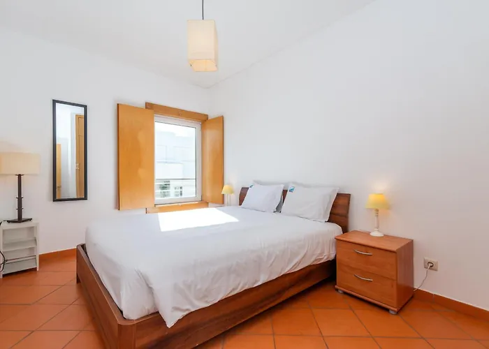 Terra Estreita By Algartur - 5 Mins Downtown - Pool & Balcony Apartamento