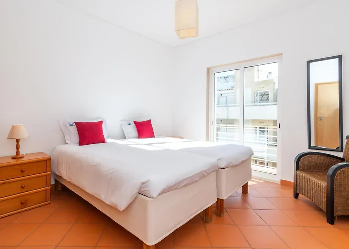 Terra Estreita By Algartur - 5 Mins Downtown - Pool & Balcony Apartamento